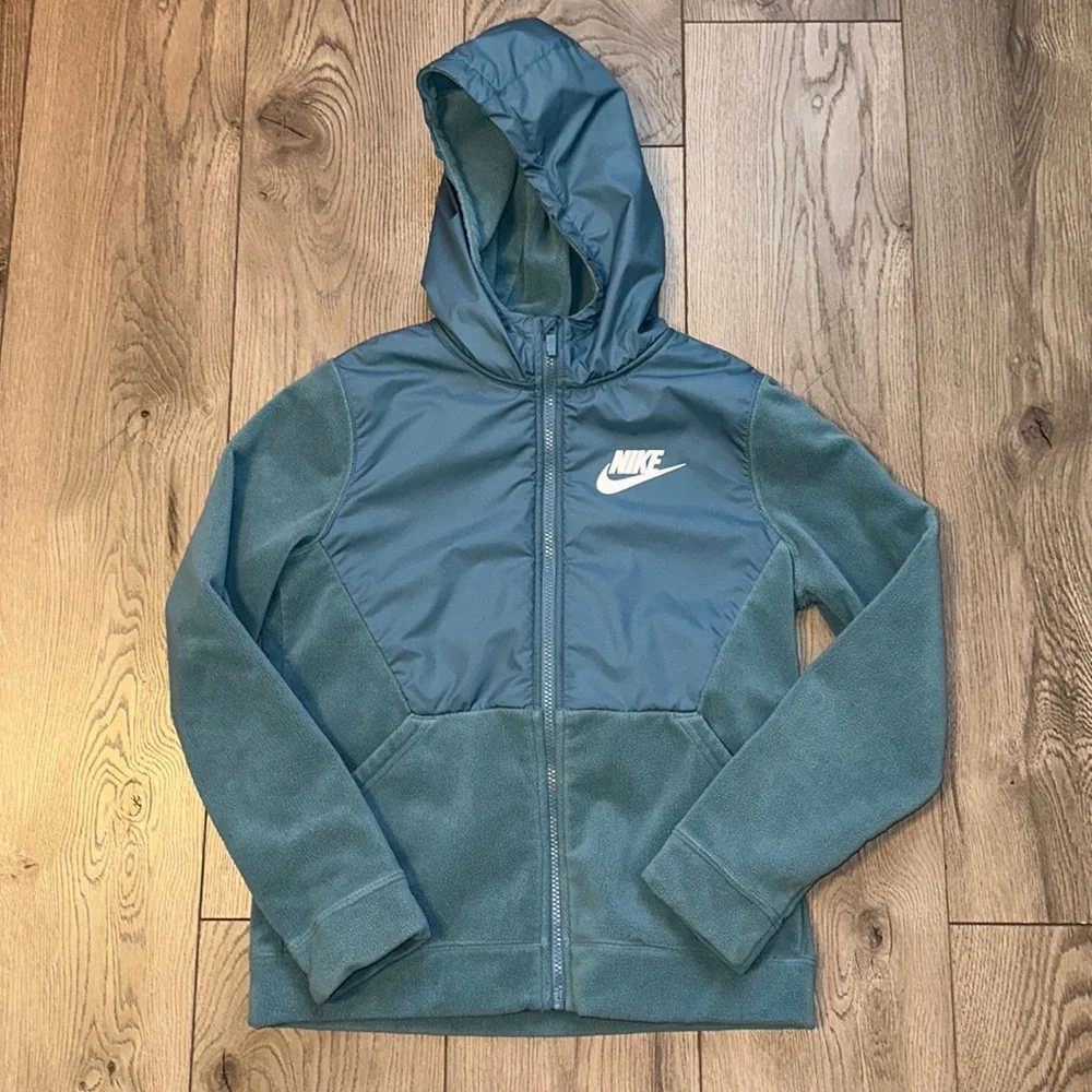 Nike jacket - Picture 1 of 6